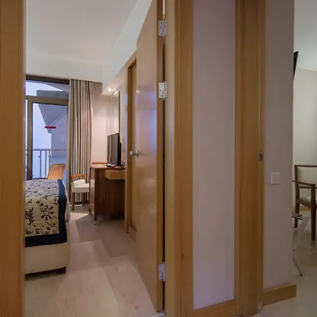 Trendy Adults Only 4* Side