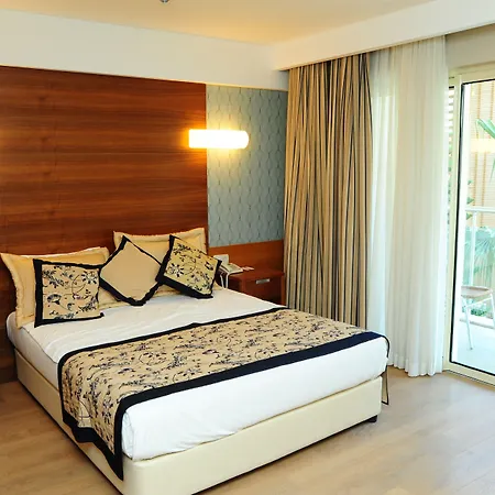 Trendy Adults Only 4*