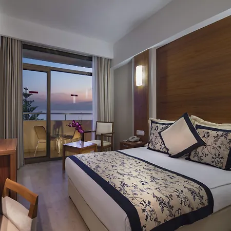 Trendy Adults Only Hotel Side