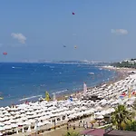 Trendy Adults Only Σιντέ