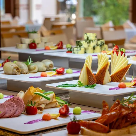 Trendy Adults Only Otel 4*