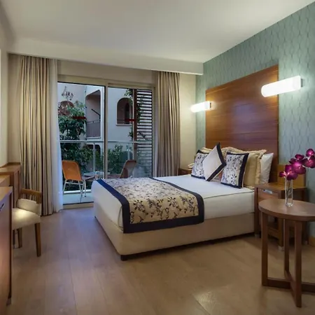Trendy Adults Only Otel 4*